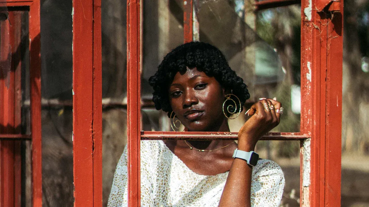 How to Shape Coily Hair with the Wide-Tooth Comb