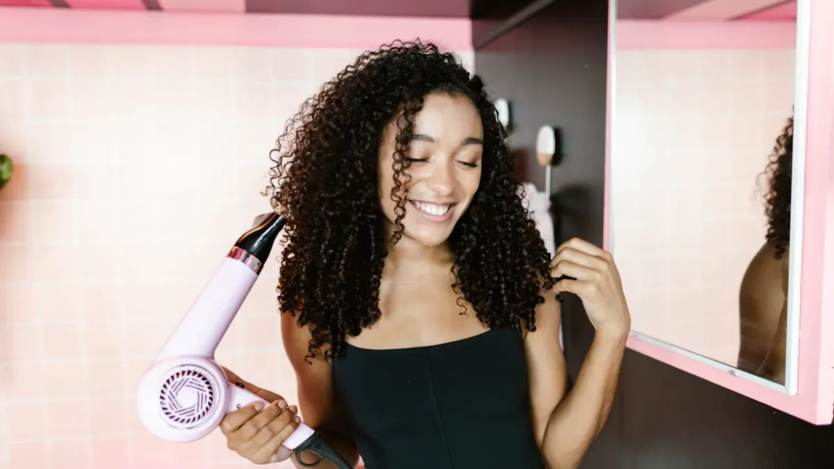 How to choose a hair dryer for curly hair?