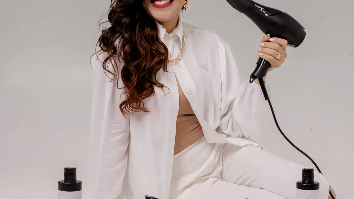 How is the Revlon hair brush dryer? 3 How to Use the Revlon One Step Hair Dryer for Best Results